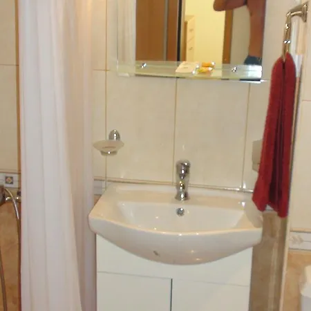 דירה English House Two Bedroom & Living *