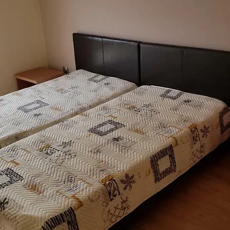 דירה English House Two Bedroom & Living *